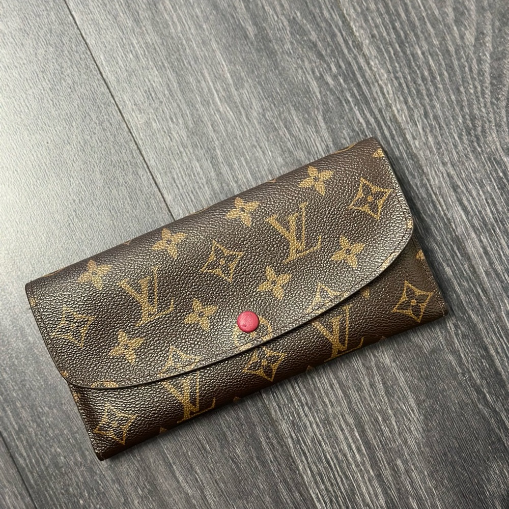 LV Emilie long wallet